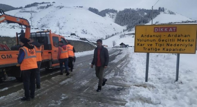 Artvin-Ardanuç-Ardahan karayolu ulaşıma kapandı